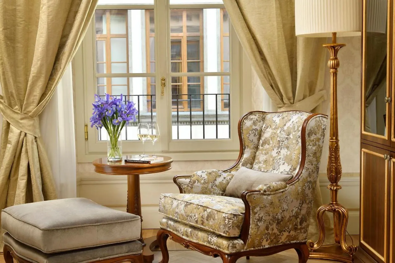 Palazzo Portinari Salviati Residenza D'Epoca Hotel Florence
